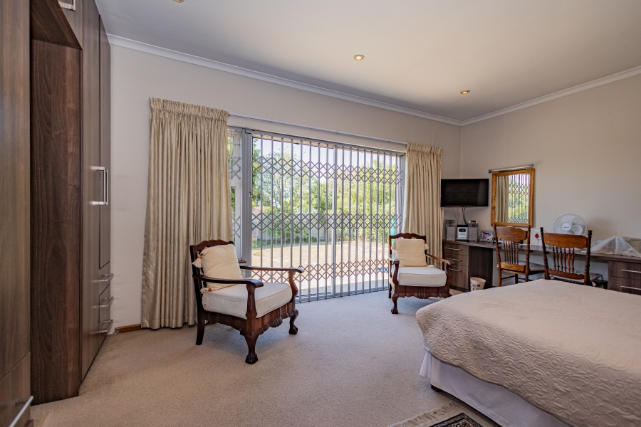 4 Bedroom Property for Sale in Amandelrug Western Cape